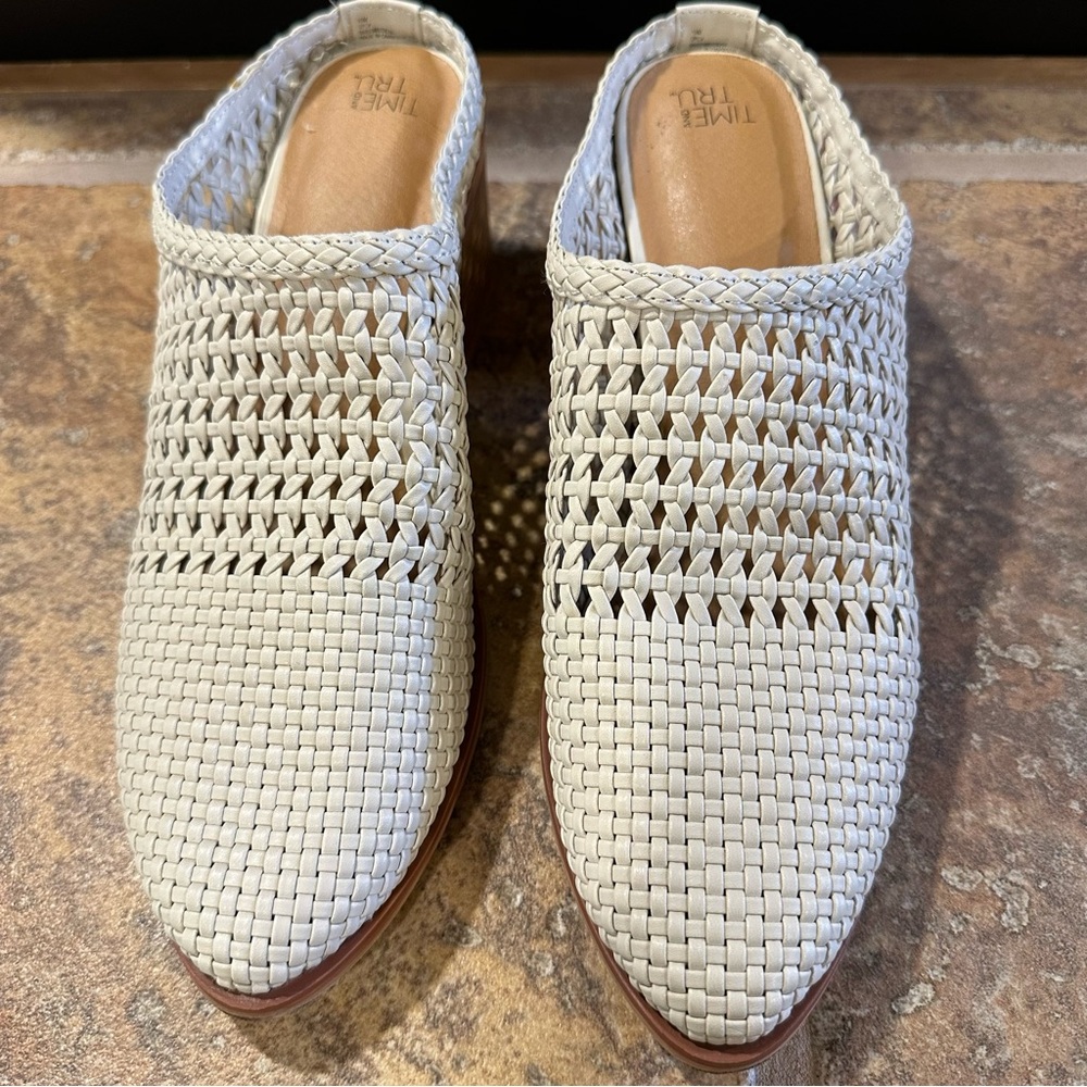 Time and Tru Off-White/ Ivory faux  leather mesh slip ons , 
Size 10